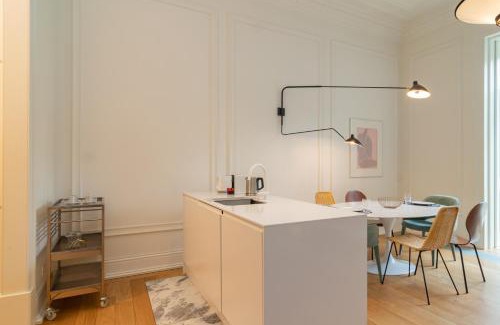 Sao Jose Apartment | Liberdade Garden & Indoor Pool by LovelyStay