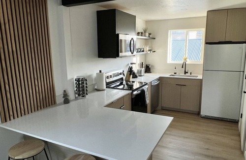 Liberty Wells Condo | Liberty sugar ave-close to everything