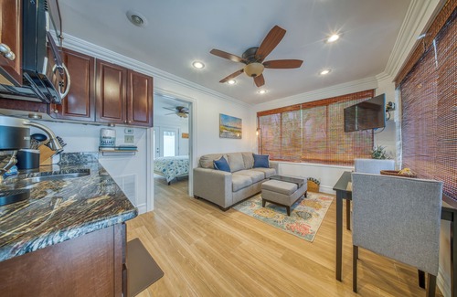 Sarasota Cottage | Lido/St. Armands, Sarasota-Walk to Beach & St. Armands, Private cottage w/grill!