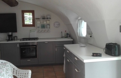 Camporosso Apartment | Liebevoll Renoviertes Apart. für 2 Pers mit Meeresblick in Einer Alten Ölmühle