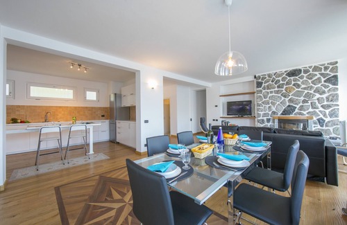 Varenna Apartment | Lierna Fronte Lago