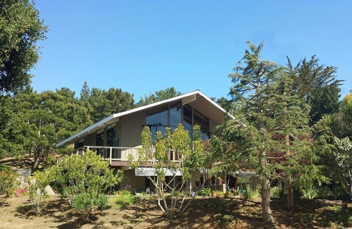 Highlands-Baywood Park House | life house