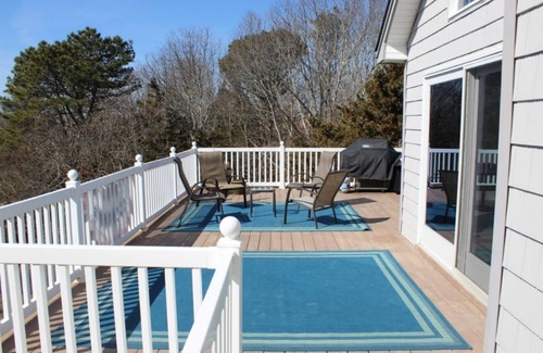 Hampton Bays House | Life is a breeze by the bay