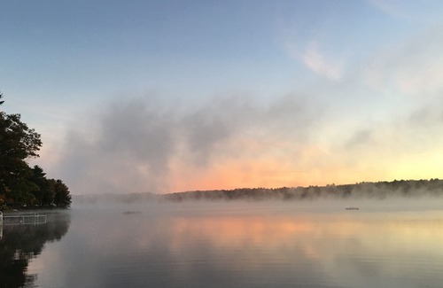 Damariscotta Cottage | Life is Better at the Lake! Lake Pemaquid Lakefront Cottage