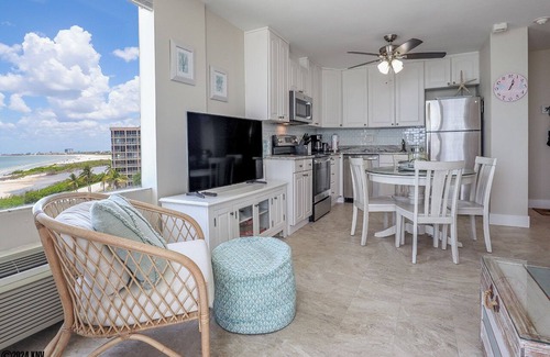 South Island Condo | LIFE IS BETTER AT THE BEACH! ESTERO BEACH & TENNIS CLUB 603B!