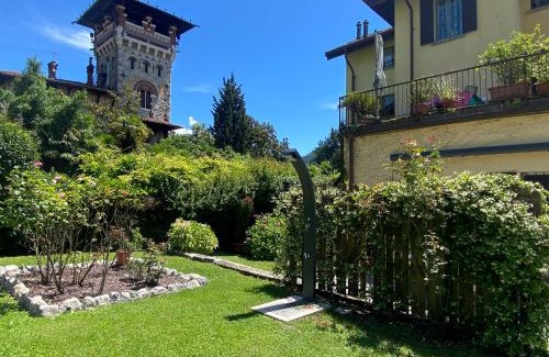 Tremezzo Apartment | Life is Good - Front Lake Apartment in Villa