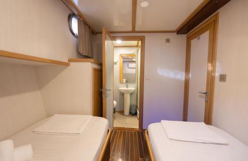 Bodrum City Center Boat Rental | Life is Life