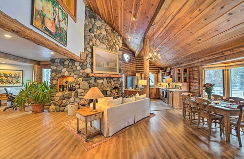 Hailey House | Life on Easy Street w/Hot Tub: 7 Mi to Dwtn!