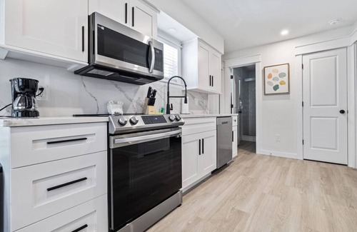 Ilexhurst House | Life's A Beach! Anyday arrival! Fall rate drop!