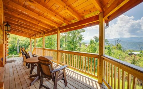 Gatlinburg - Pigeon Forge Villa | Lifes a Bear