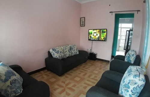 Usa Apartment | LIFT THEM UP homestay