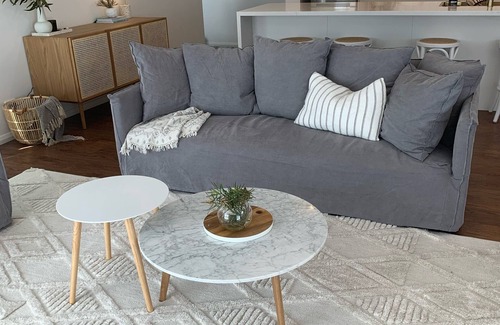 Inverloch House | Light & Airy Beach Retreat with a pool
