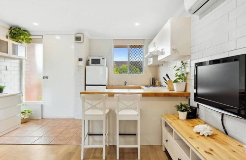 Wembley Apartment | Light and Bright Apartment