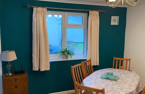 Liskeard House | Light and bright 3 bedroom bungalow in Cornwall