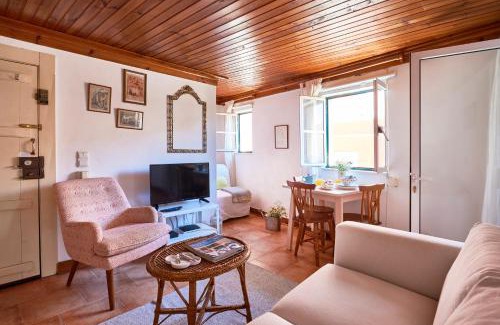 Misericordia Apartment | Light Filled Apartment near Chiado, By TimeCooler