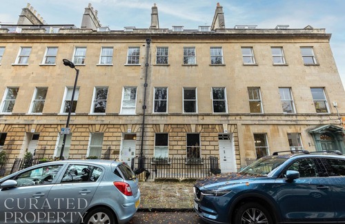 Bath Apartment | Light-filled Period Apartment - Central Bath
