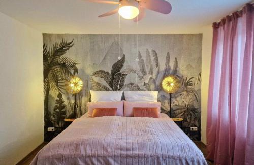 Giessen Apartment | Light Jungle - Innenstadt für 7 Grill Balkon Netflix Waschtrockner
