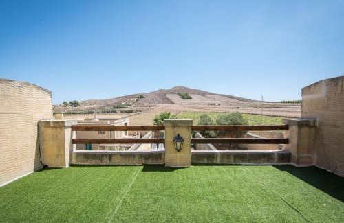 Gharb House | Lighthouse Accommodations - Ta’ Charlon Farmhouse