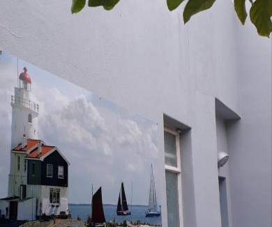 Langebaan Apartment | Lighthouse Cottage stone's throw from the beach