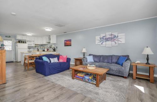 Chincoteague House | Lighthouse Estates 8 - Water views & shared pool!