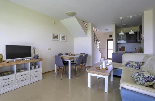 Balchik House | Lighthouse Golf Private Villa - Green and Blue