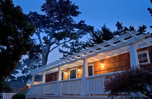 Pacific Grove Hotel | Lighthouse Lodge & Cottages