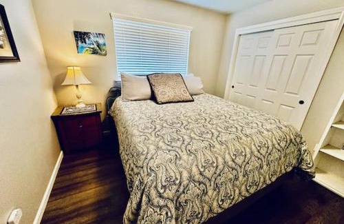 Yosemite Lakes House | Lighthouse Suite Pet Friendly Hot Tub Sleeps 4