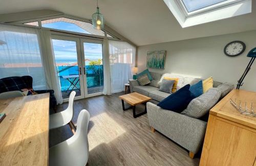Westleigh Apartment | Lighthouse View 1, Golden Bay Holiday Village
