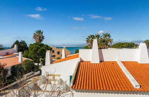 Prainha Apartment | Liiiving in Algarve Alvor Blue Villa
