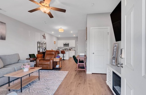 Columbia House | Like Home – Stylish & Modern Stay Near DT Columbia