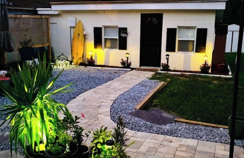 Mount Dora House | Lil’ Scotty - Private Cozy Efficiency