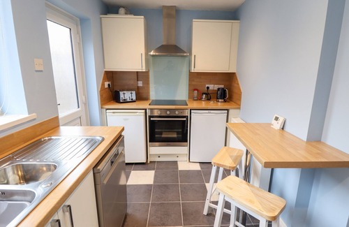 Louth Cottage | LILAC COTTAGE, pet friendly, character holiday cottage in Grimoldby