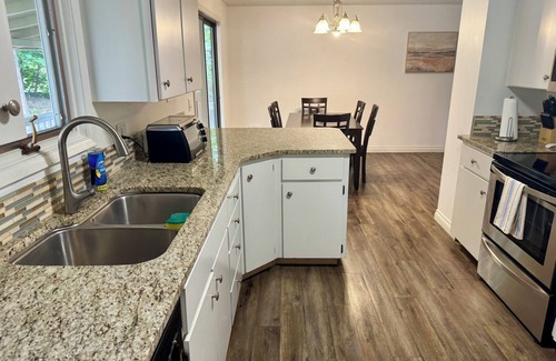 Coeur d'Alene House | Lilac House - Spacious 5-bedroom near Lake Fernan and downtown Coeur d'Alene