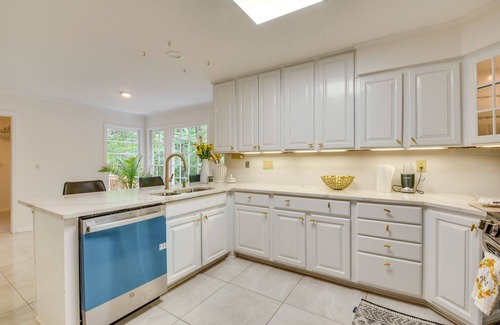 Lilburn House | Lilburn Home w/Deck, 20 Mi to Downtown Atlanta!