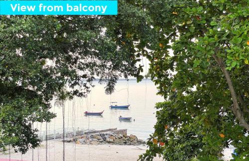 Downtown George Town Hotel | Lili Stay by the beach