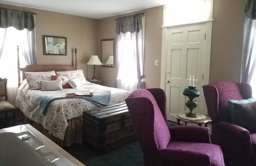 Cedarburg House | Lilly Pad Boerners Guest house