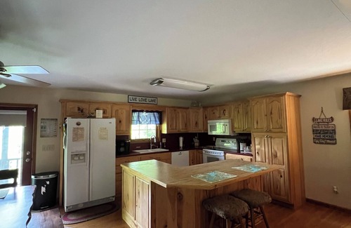 Byrdstown House | Lillydale Lakehouse Dale Hollow