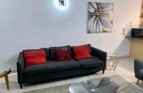Greater Johannesburg Metropolitan Area Apartment | Lillys Quarter 1 - Newly Renovated!