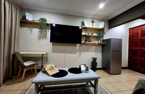 Die Wilgers Villa | Lily Rest Garden Cottage