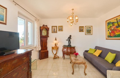 Brasina House | Lily's Home