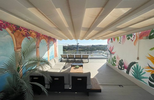 New Golden Mile Ski Chalet | Lima | Townhouse with pool in Estepona