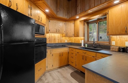 Kalispell Cabin | Limberlost West - Your Montana cabin on a lake!
