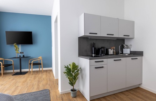 Innenstadt - Sankt Ulrich-Dom Hotel | Limehome Augsburg Annastraße