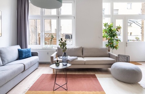 Tempelhof Apartment | limehome Berlin Neue Straße