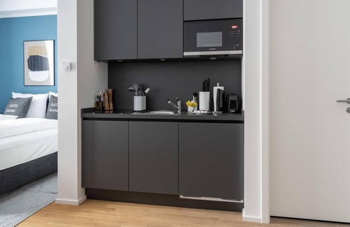 Bornstedt Apartment | limehome Potsdam | Suite L with terrace