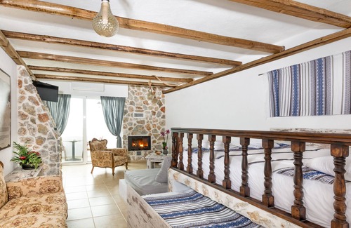 Monolithos Hotel | Limeri Traditional Guest House