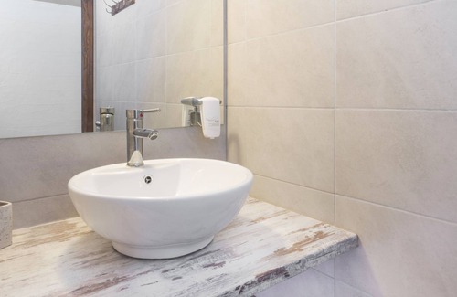 Monolithos Hotel | Limeri Traditional Guest House