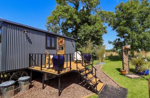 Retford House | Limetree Luxury Glamping Portland