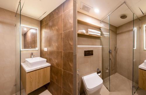 Gurugram Hotel | Limewood Signature - Golf Course Road