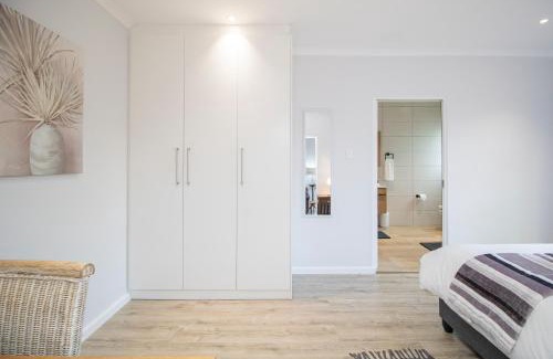 Somerset West Apartment | Lin's Snooze Inn